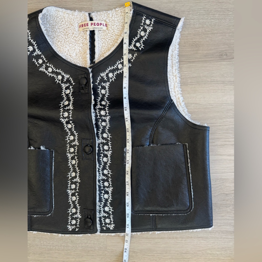 Free People Vegan Leather Embroidered Sherpa Vest Black Ivory Cream size Large - Picture 11 of 14
